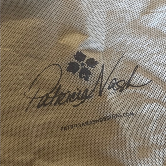 Patricia Nash Tan Storage / Dust large 16” x 18” inch Bag / new 2 bags - Picture 2 of 5